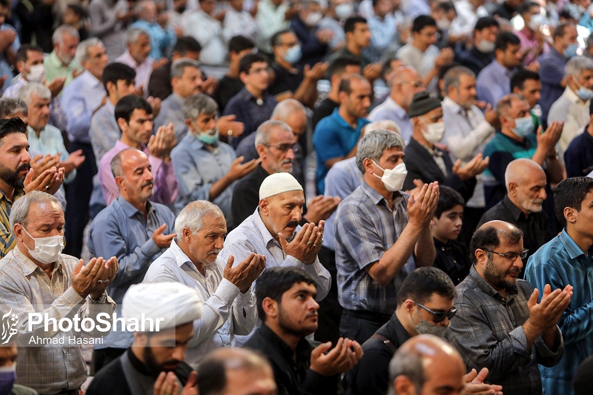 در اطلاعیه ستاد برگزاری نماز عید فطر آمده است: هرچند بررسی‌های تخصصی ستاد استهلال احتمال اعلام روز شنبه را به‌عنوان عید بالاتر نشان می‌دهد، اما در صورتی که روز جمعه عید فطر باشد مطابق احکام شرعی، اقامه نماز عید فطر از اقامه نماز جمعه کفایت می‌کند.