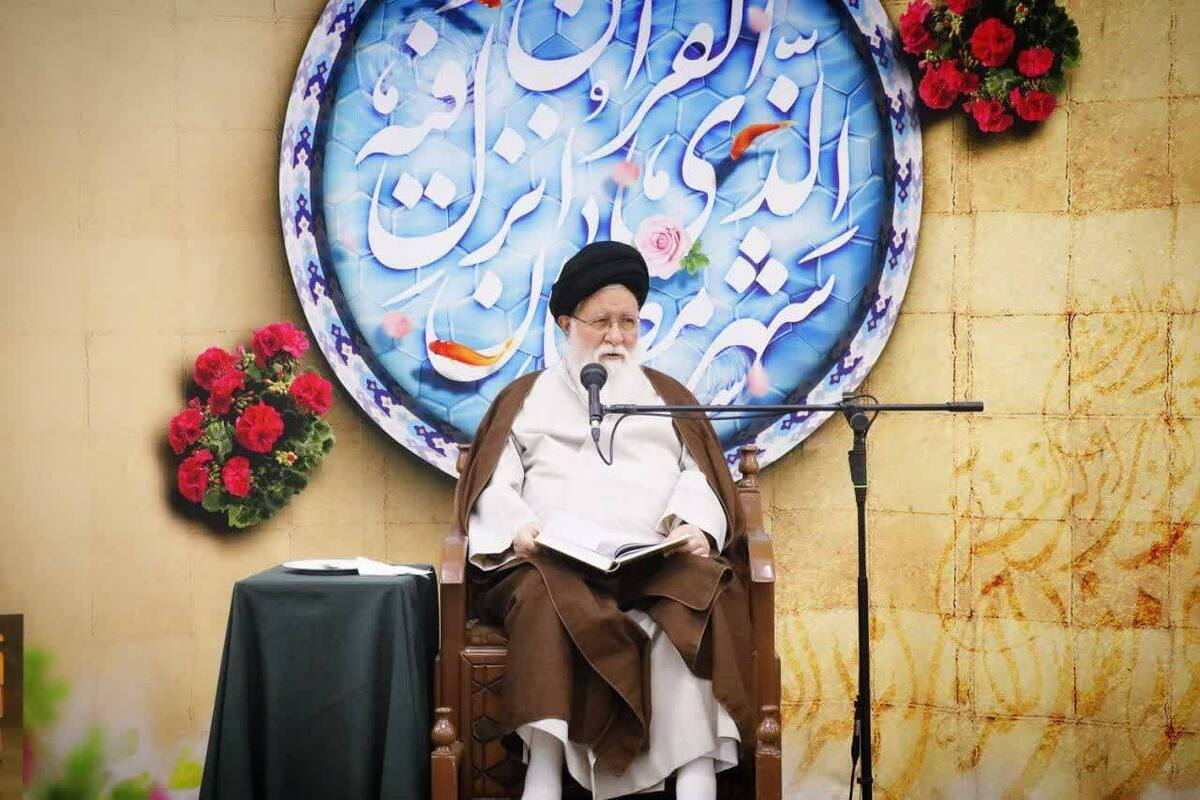 آیت الله علم الهدی: بخل در مسیر انفاق، دشمنی با دین است | هیچ فقری به وجود نمی‌آید مگر اینکه ثروت نامشروعی انباشته شود