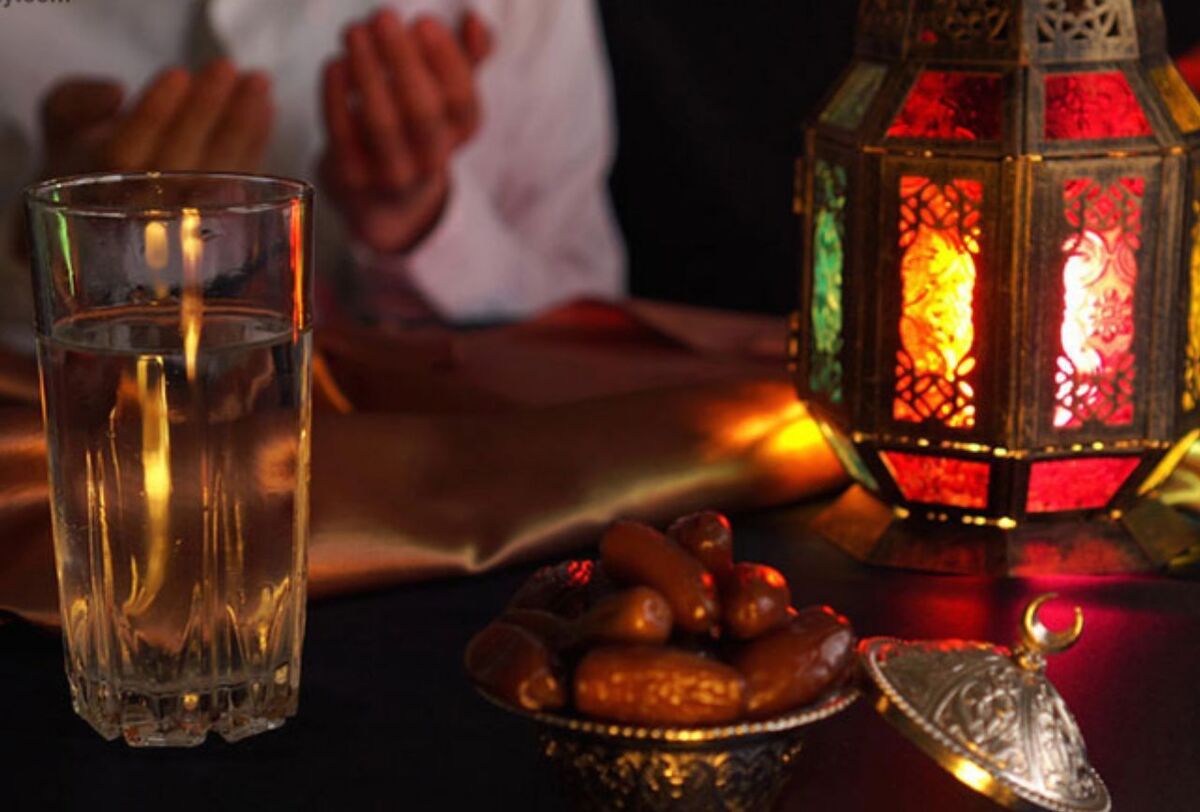 وعده سحری در میان روزه داران بسیار مهم است زیرا بدن انسان، از آن لحظه شروع به ذخیره کردن می کند پس مهم است بدانیم چه بخوریم که گرسنه نشویم.