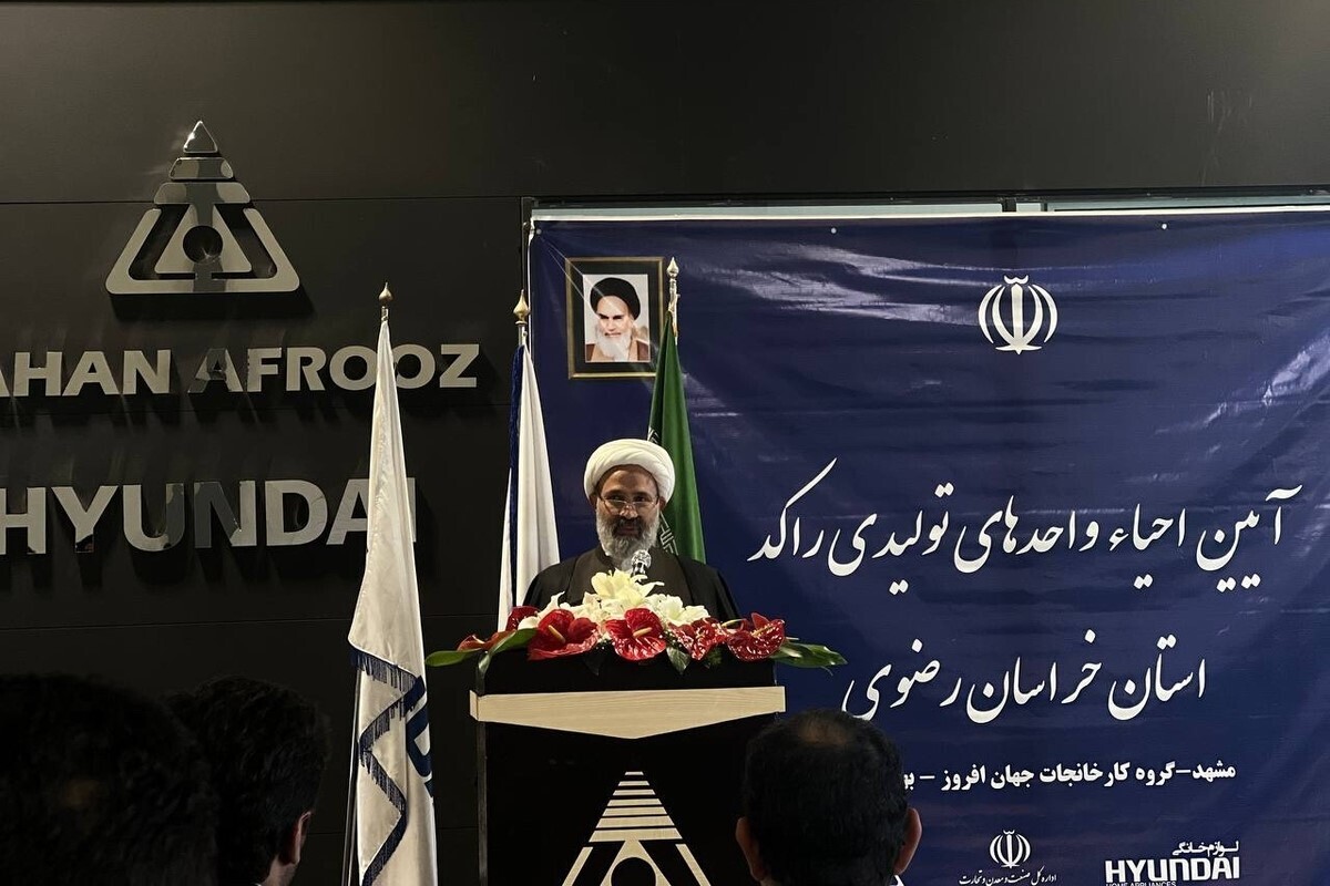 رئیس کمیسیون اصل نود مجلس شورای اسلامی گفت: اولین گزارش از تسهیلات کلان بانکی چند هفته قبل در صحن مجلس ارائه شد. بانک‌هایی داشتیم که ده برابر مجوز تسهیلات به خودشان و شرکت‌های زیر مجموعه اشان تسهیلات داده‌اند.