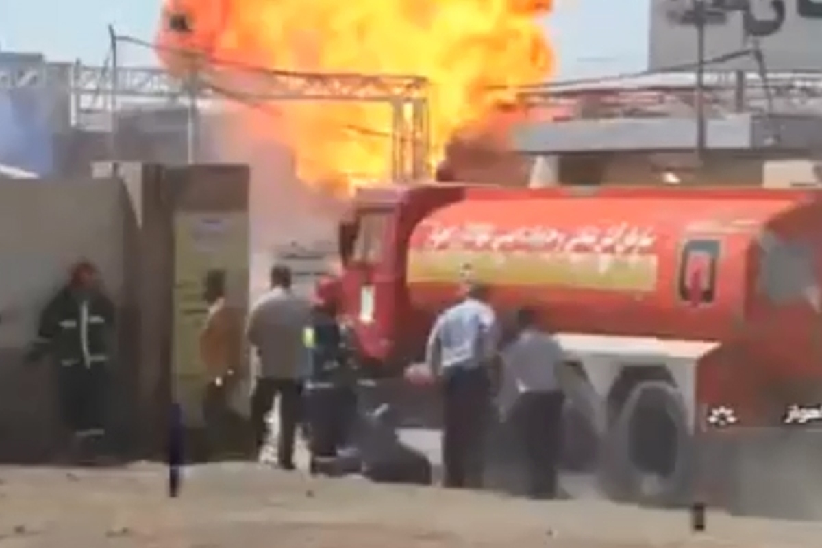 حادثه انفجار در یکی از مخازن شرکت بوتان در اهواز، جان ۲ نفر را گرفت و ۴ نفر مصدوم شدند.