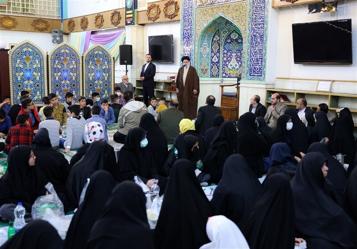 رئیس‌جمهور با بیان اینکه انسان در زندگی خود نباید تسلیم محدودیت‌ها شود، خطاب به جمعی از ایتام گفت: تلاش کنید با توکل بر خدا و همت و تلاش مضاعف افرادی تأثیرگذار و آینده‌ساز باشید.