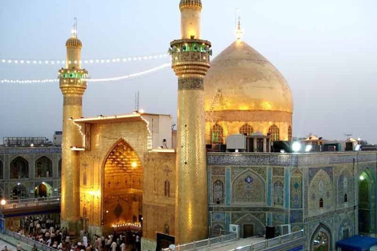 ویدئویی از بارش شدید تگرگ در شهر نجف اشرف از نمای حرم امام علی عليه‌السلام را مشاهده می‌کنید.