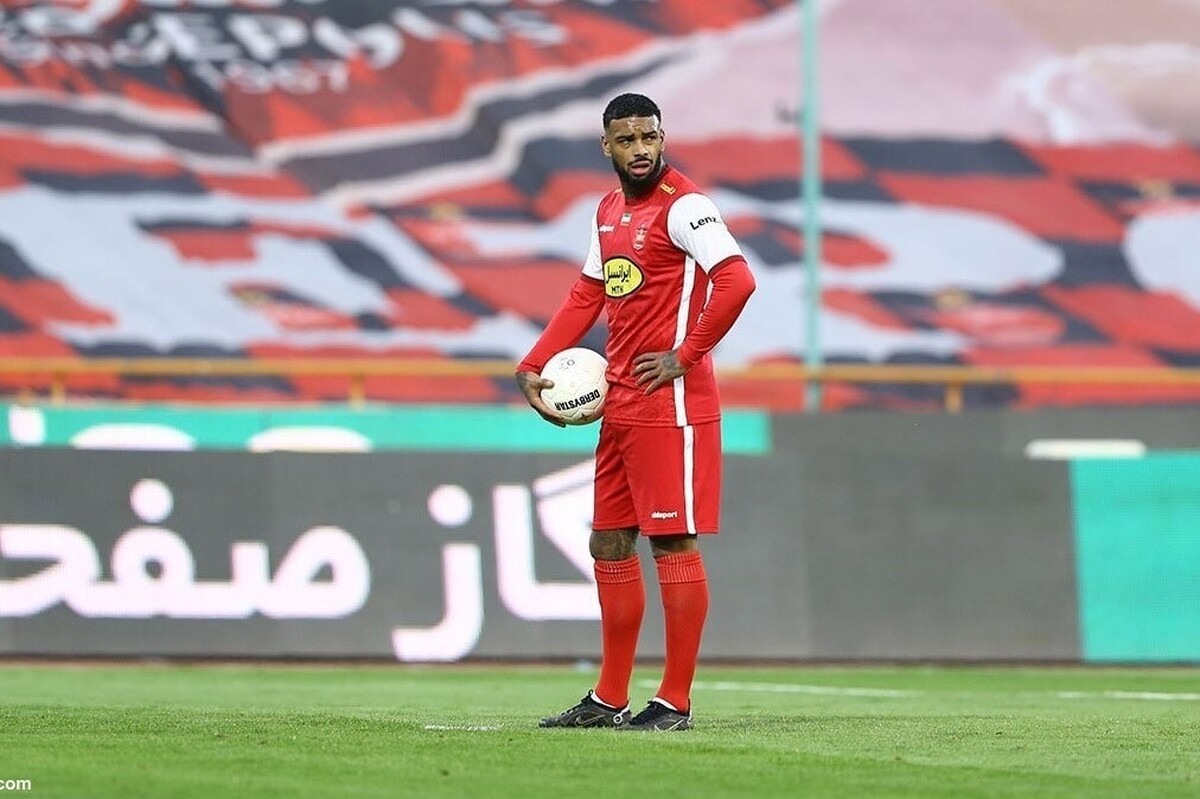 باشگاه پرسپولیس در حالی اقدام به مذاکره با یورگن لوکادیا کرده که این بازیکن با قراردادی کمتر از یک میلیون و ۵۰۰ هزار دلار به ایران نخواهد آمد.