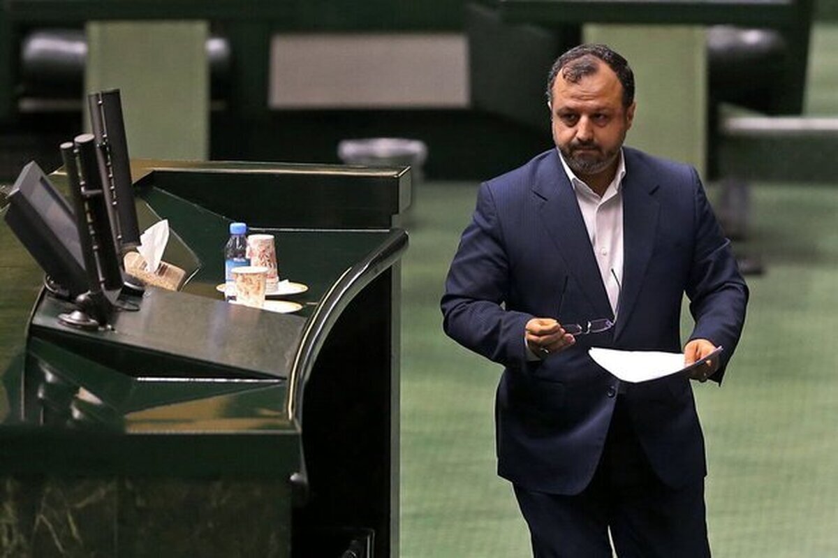 وزیر اقتصاد با حضور در صحن مجلس گفت: هیچ مالیات و نرخ جدیدی برای طلافروشان و سایر اصناف وضع نشده‌ است.