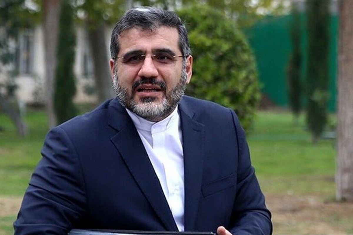 وزیر فرهنگ و ارشاد اسلامی در آیین اختتامیه ششمین جایزه پژوهش سال سینمای ایران گفت: امروز سینما به شدت مورد توجه ماست و ما با ۵۷۰ سینما شروع کردیم و اکنون در آستانه ۹۰۰ سینما هستیم.
