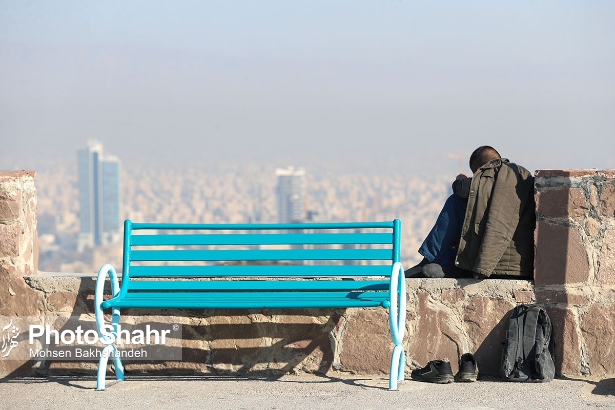 مدیرکل حفاظت محیط زیست خراسان رضوی گفت: شاخص کیفیت هوای کلانشهر مشهد با افزایش حجم آلاینده‌های جوی در شرایط ناسالم برای تنفس شهروندان قرار گرفته است.