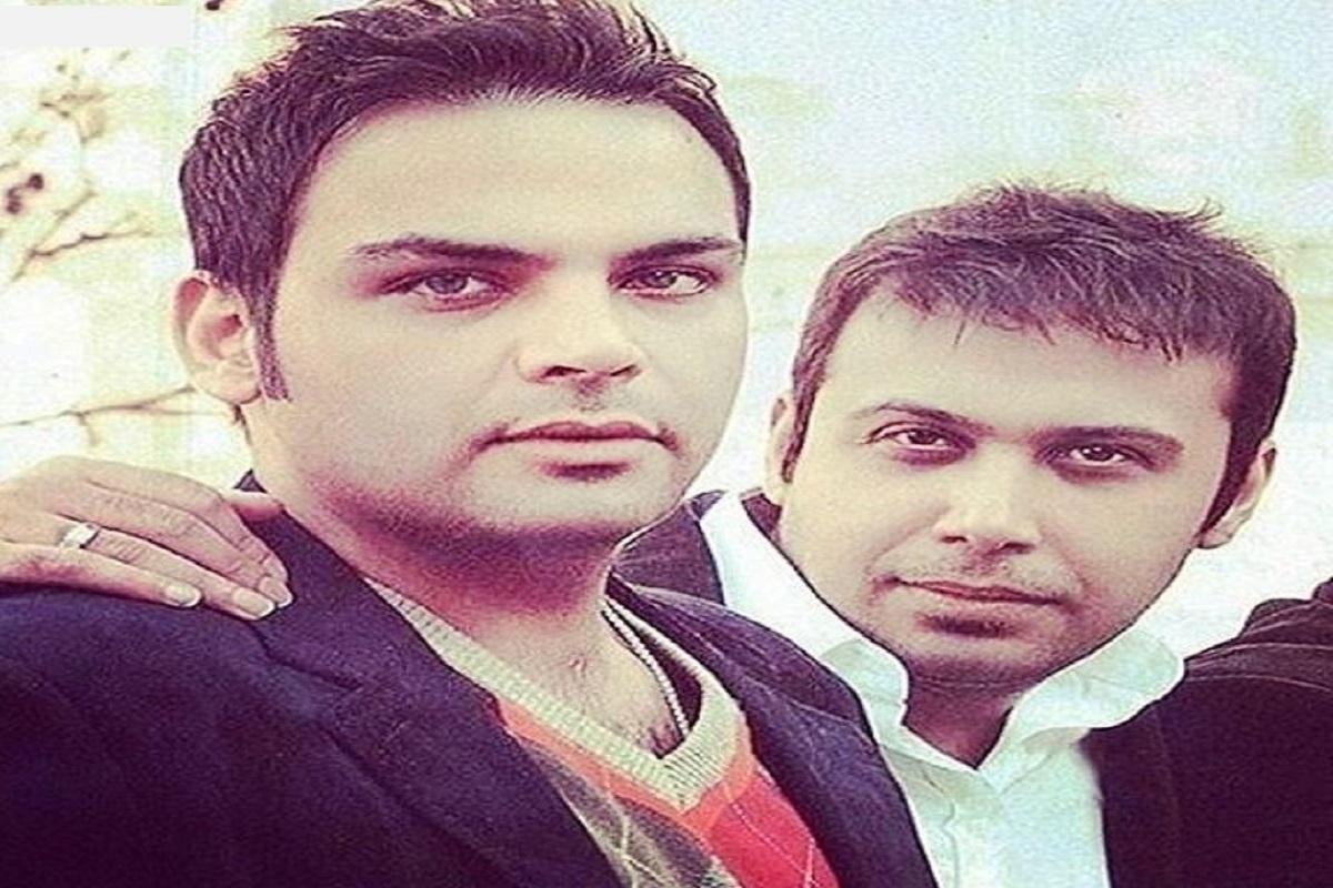 محسن چاوشی و احسان علیحانی با انتشار پست‌هایی در فضای مجازی شهادت هموطنان در حادثه تروریستی گلزار شهدای کرمان را تسلیت گفتند.