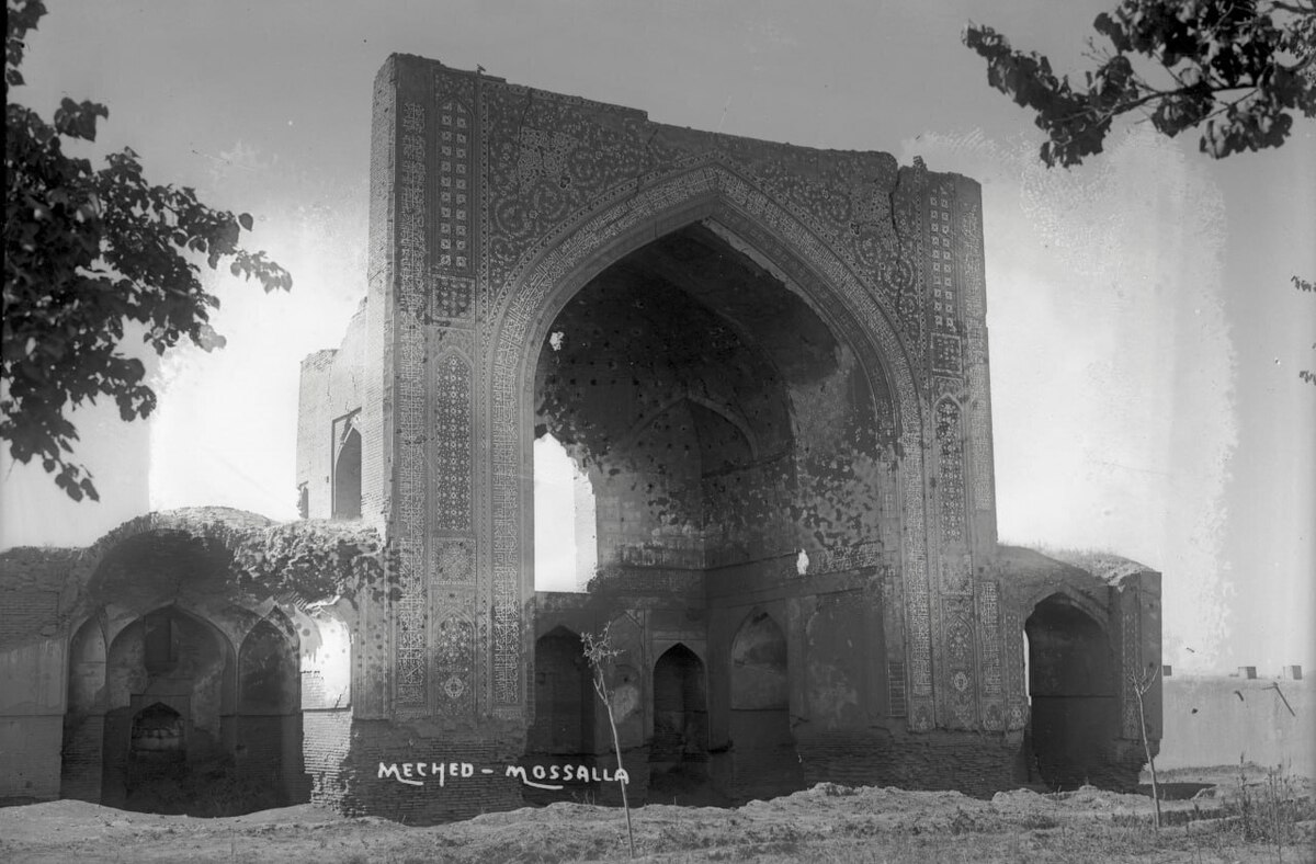 دهمین جلسه از سلسله نشست‌های روایت مشهد به مناسبت سالگرد ثبت ملی بنای مصلی مشهد در محل همین بنا برگزار شد.