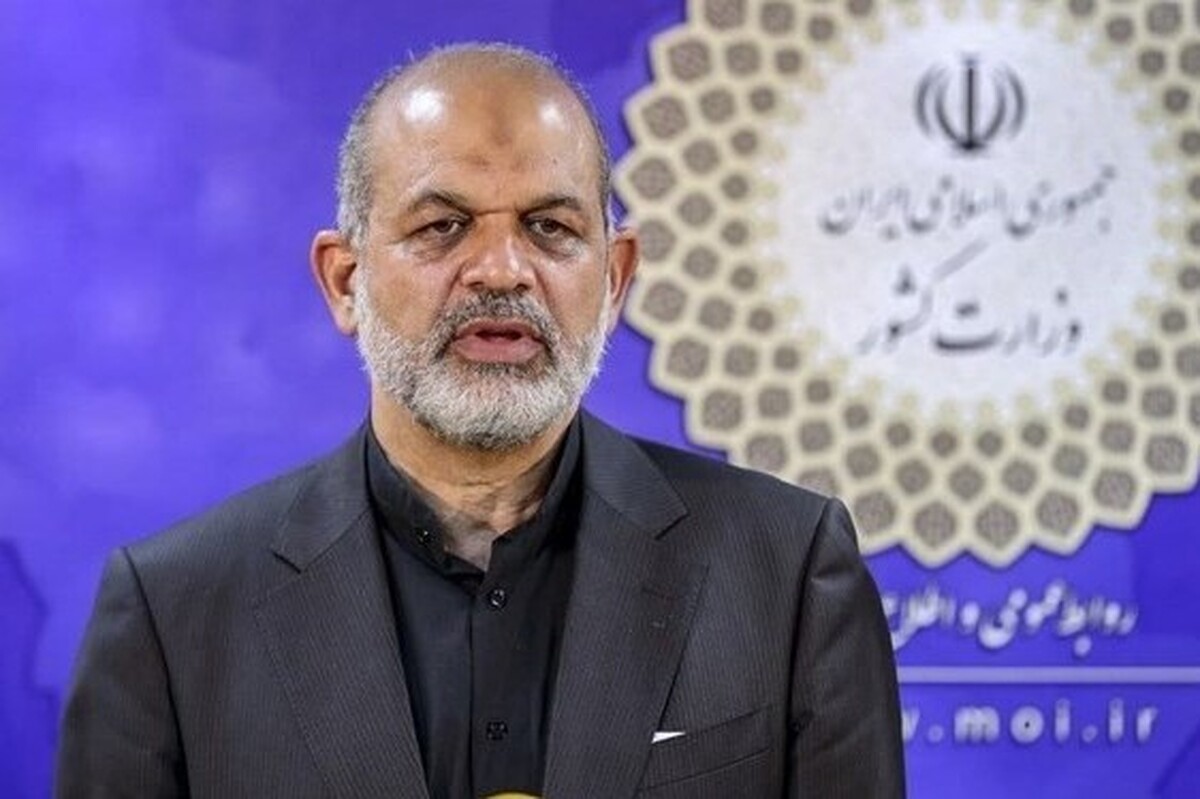 وزیر کشور در پیامی ضمن محکوم کردن حادثه تروریستی روز چهارشنبه در کرمان، تأکید کرد: سربازان ملت در دستگاه‌های مختلف، با اقدامات همه‌جانبه، ریشه ترور را در کشور خشکانده و توطئه‌گر را پیشمان خواهند کرد.