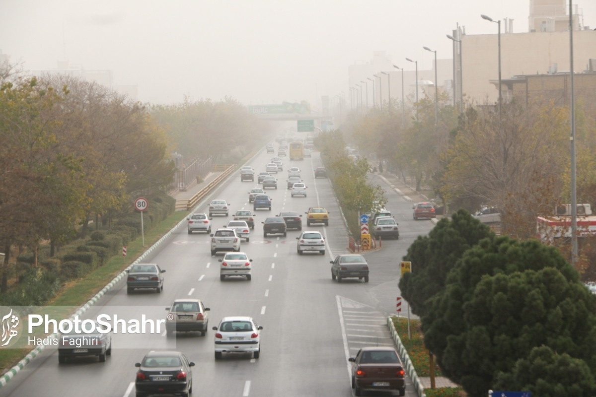 مدیر کل حفاظت محیط زیست خراسان رضوی گفت: کیفیت هوای ۶ منطقه کلانشهر مشهد در شانزدهمین روز دیماه ۱۴۰۲ در شرایط ناسالم برای تنفس شهروندان قرار دارد.