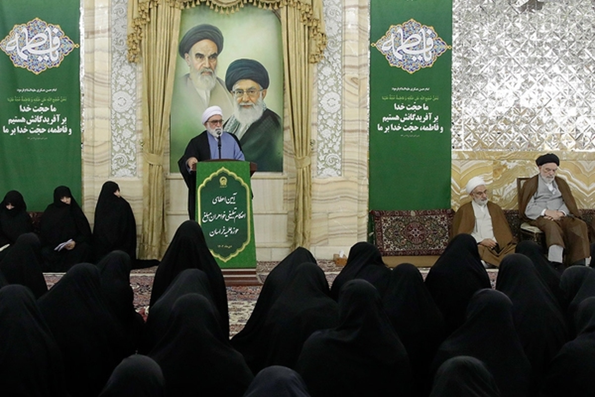 تولیت آستان قدس رضوی گفت: مبلغان باید سیره پیامبر گرامی اسلام(ص) و ائمه معصومین(ع) را الگوی رفتاری خود در امر تبلیغ قرار دهند.