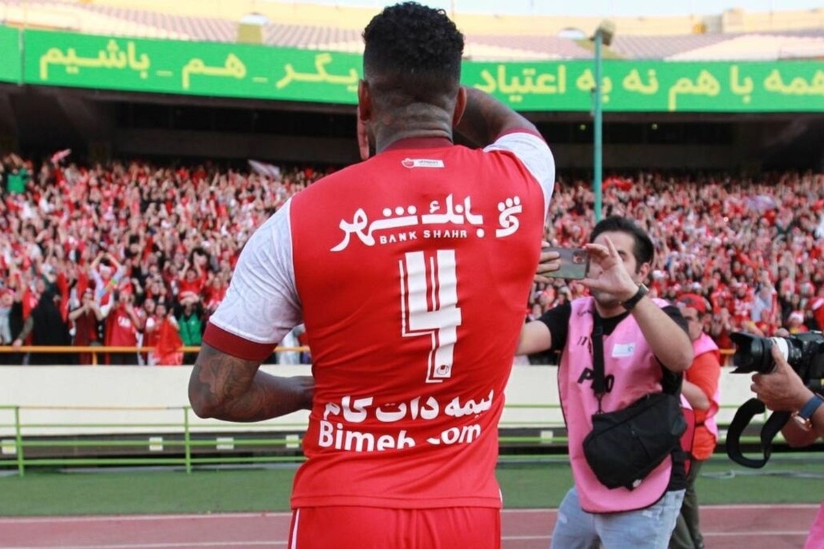 بازگشت مهاجم خارجی پرسپولیس دردسر‌های زیادی دارد.