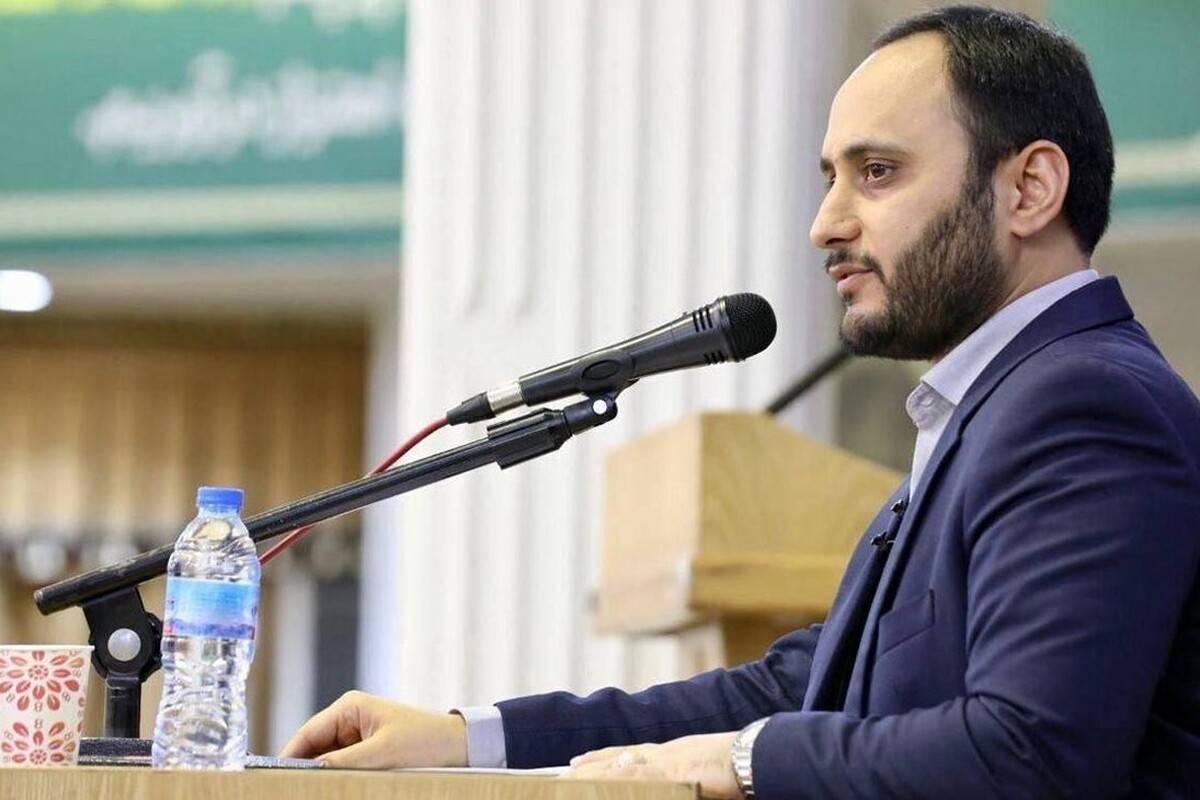 سخنگوی دولت گفت: با همکاری‌های اجزای مختلف دولت، آیین‌نامه واردات خودرو‌های نو اصلاح و ظرف روز‌های آتی ابلاغ خواهد شد.