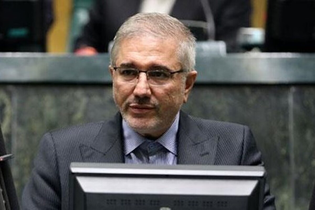 رئیس سازمان برنامه و بودجه گفت: از جهت تخصیص اعتبارات امسال ۲۹۵ همت در نظر گرفته شده تا به امروز ۹۵ درصد آن تحقق پیدا کرده، در حوزه دارو ۳۳ همت در نظر گرفته شده، تمام این اعداد و ارقام نشان می‌دهد نسبت به آنچه مصوب شده تا به امروز ۷۵ درصد اعتبارات تخصیص داده شده به حوزه بهداشت و درمان از طرف دولت پرداخت شده است.