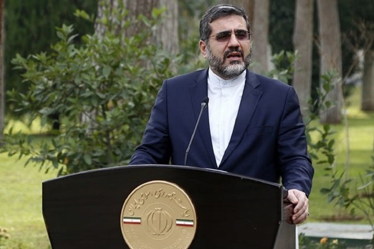 وزیر فرهنگ و ارشاد اسلامی از حضور ۱۰ کارگردان کار اولی در جشنواره فیلم فجر خبر داد.