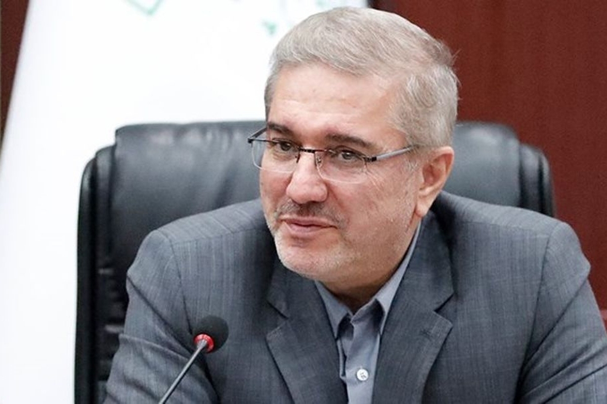 رئیس سازمان برنامه و بودجه کشور گفت: مطالبات پاداش پایان خدمت ۹۵ هزار نفر بازنشسته دستگاه‌های اجرایی ملی، استانی و ایثارگران بالغ بر ۳۴۰۰۰ میلیارد تومان بود که از این مبلغ تاکنون ۲۲۰۰۰ میلیارد تومان، ابلاغ و تخصیص داده شده است.
