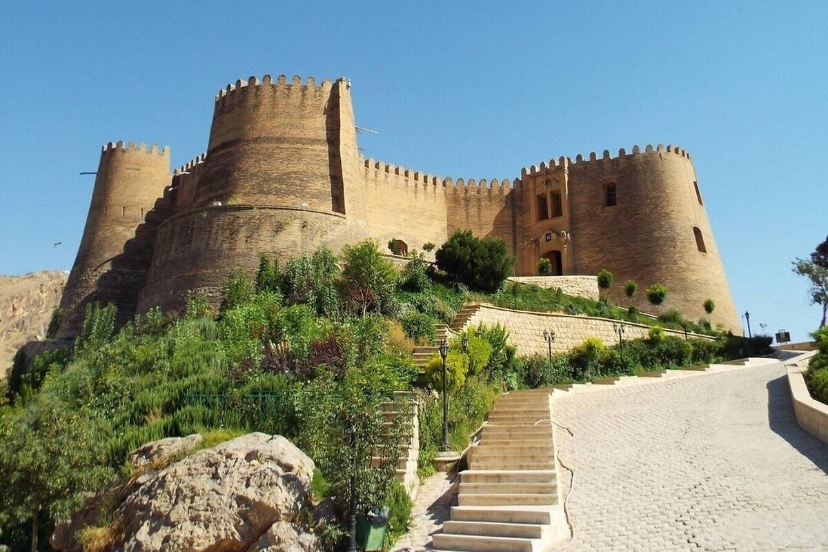 فلک الافلاک یا دژ شاپورخواست قلعه‌ای تاریخی در مرکز شهر خرم‌آباد در استان لرستان است.