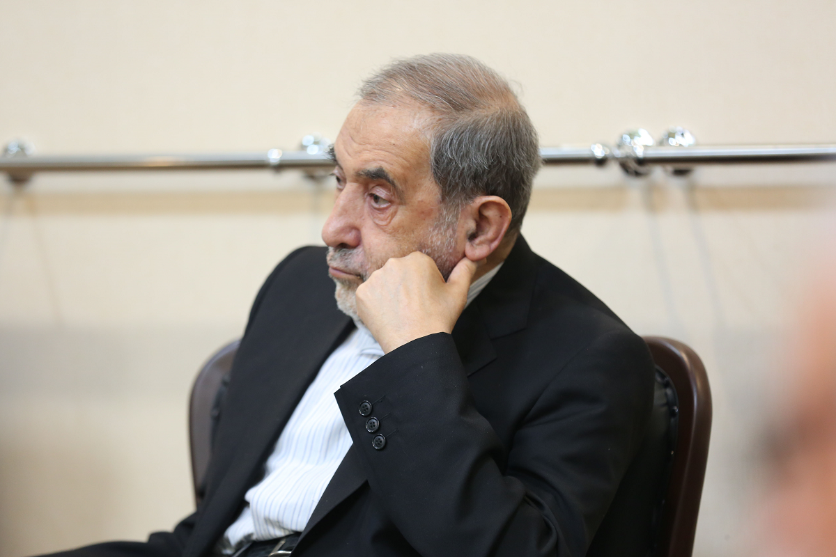 چه اتفاقی برای علی‌اکبر ولایتی افتاده است؟! + عکس