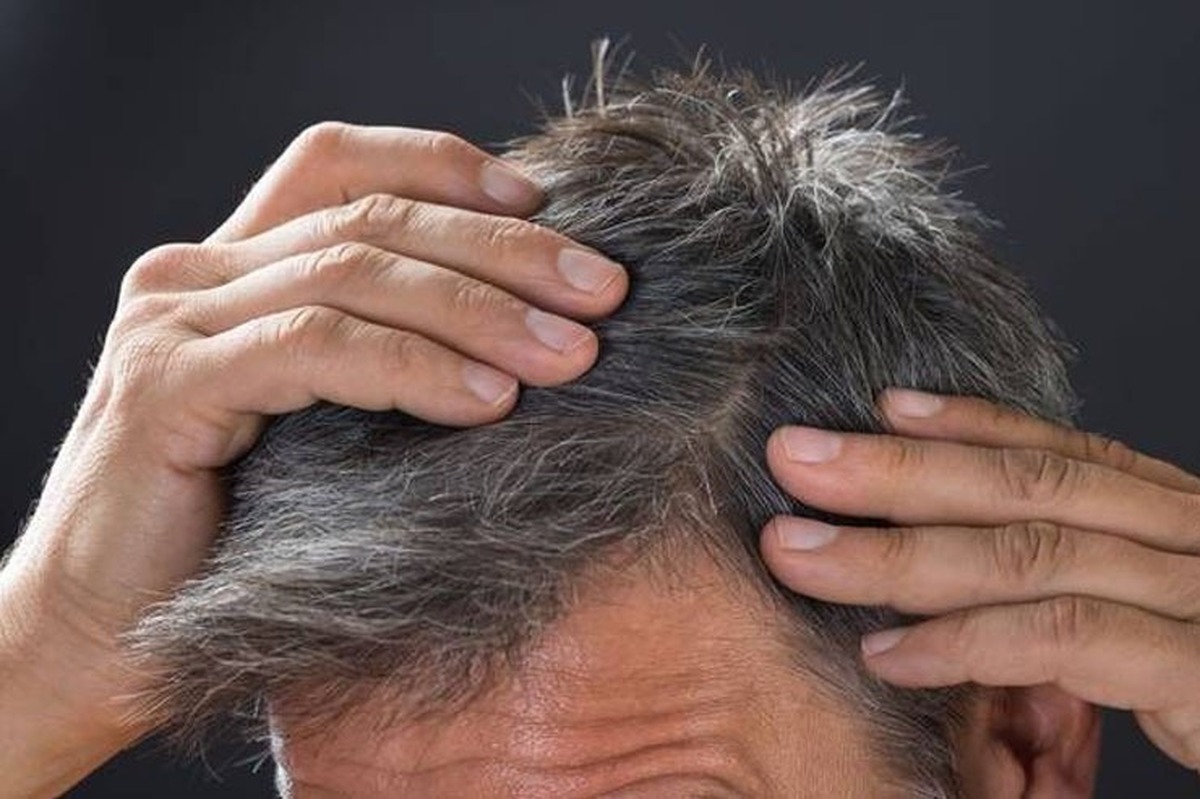 استفاده زیاد از رنگ مو‌های شیمیایی و لاک ناخن برای مادر و جنین آسیب‌زاست