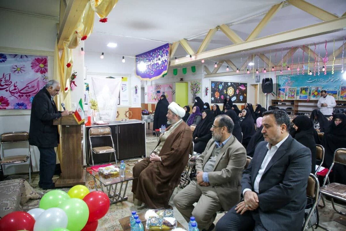 عضو هیئت مدیره مجتمع آموزشی خیریه مهر علوی گفت: به کمک خیران برای آموزش ۱۰۰۰ کودک یتیم گام برداشته‌ایم.