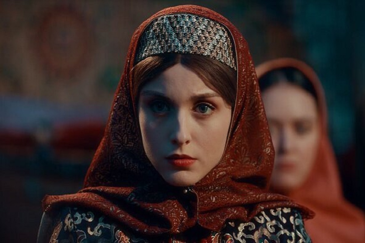 فاطمه مسعودی‌فر بازیگر گرجی سریال جیران در فیلم سینمایی آپاراتچی به کارگردانی علی طاهرفر به ایفای نقش پرداخت.