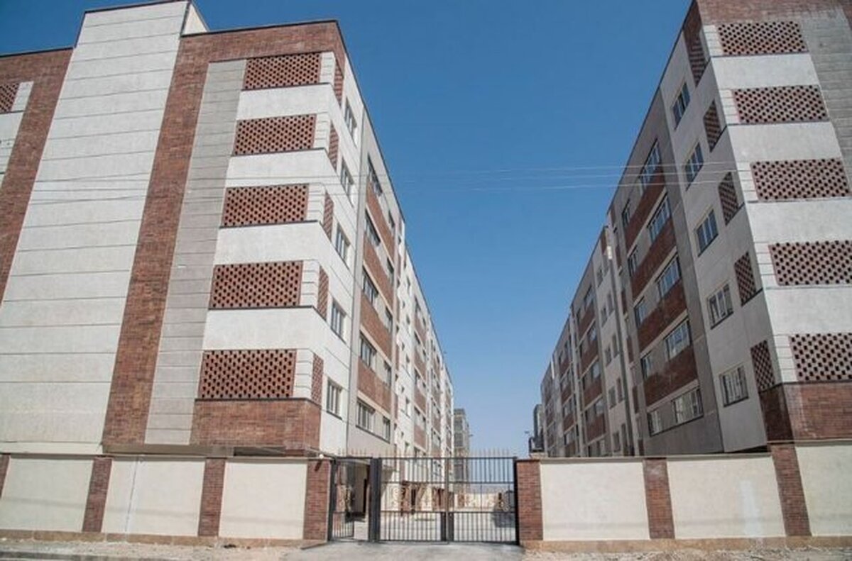 یک عضو کمیسیون تلفیق لایحه بودجه ۱۴۰۳ از مصوبه این کمیسیون برای اعطای زمین رایگان به خانواده‌های دارای ۴ فرزند و بیشتر زیر ۲۰ سال در سال آینده خبر داد.