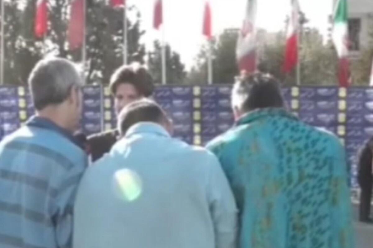 ویدئویی از عجیب ترین دستگیری پلیس در پایتخت که سارق خودرو به خاطر کلوچه بازداشت شده است را مشاهده می‌کنید.