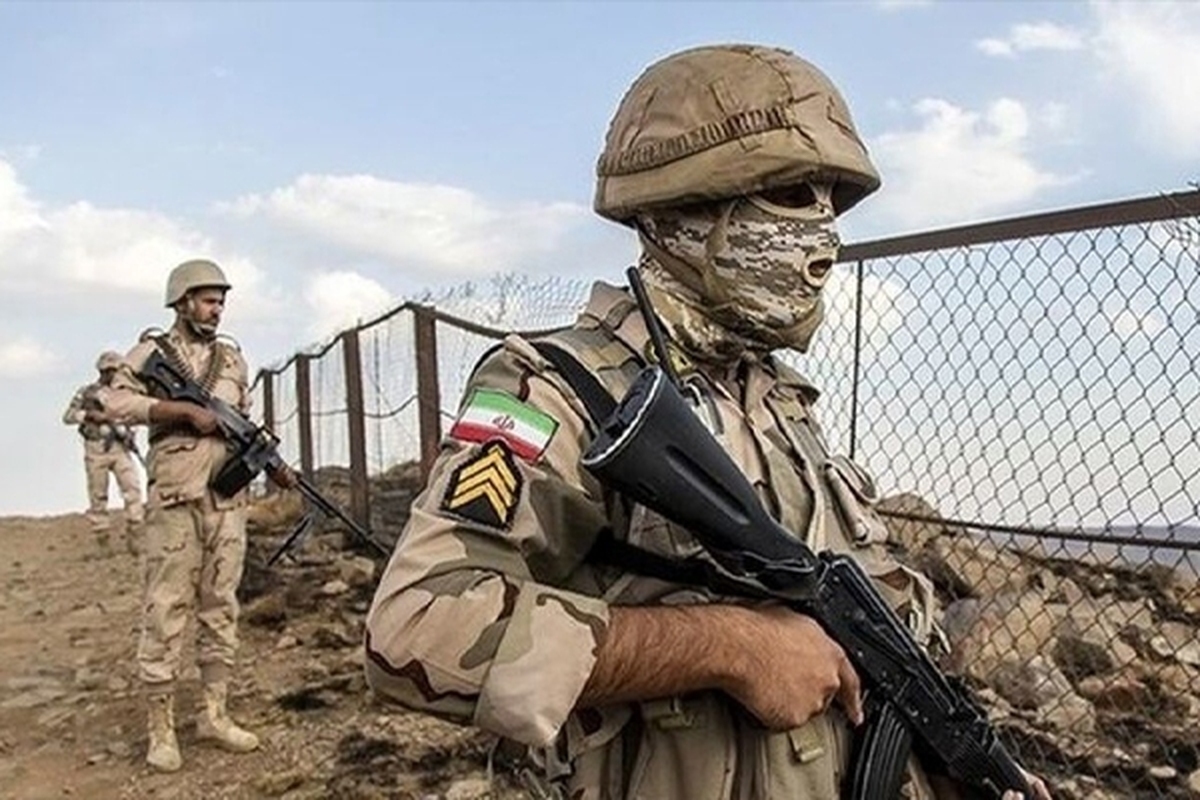 معاون امنیتی استاندار سیستان و بلوچستان گفت: صدای چند انفجار در چند محدوده اطراف سراوان به گوش رسیده است و مسئولان امنیتی و انتظامی در حال بررسی موضوع هستند.