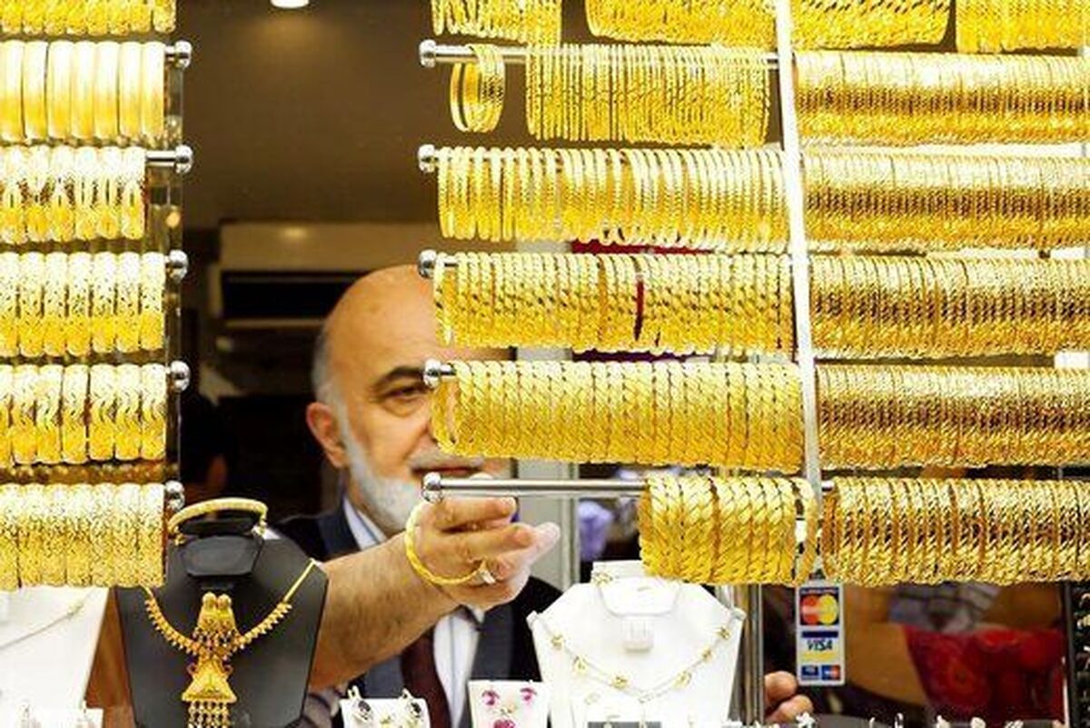 رئیس اتحادیه فروشندگان طلا و جواهر مشهد گفت: فروشندگان طلا و جواهر مشهدی در اعتراض به ۲ موضوع مغازه‌های خود را تعطیل کردند.
