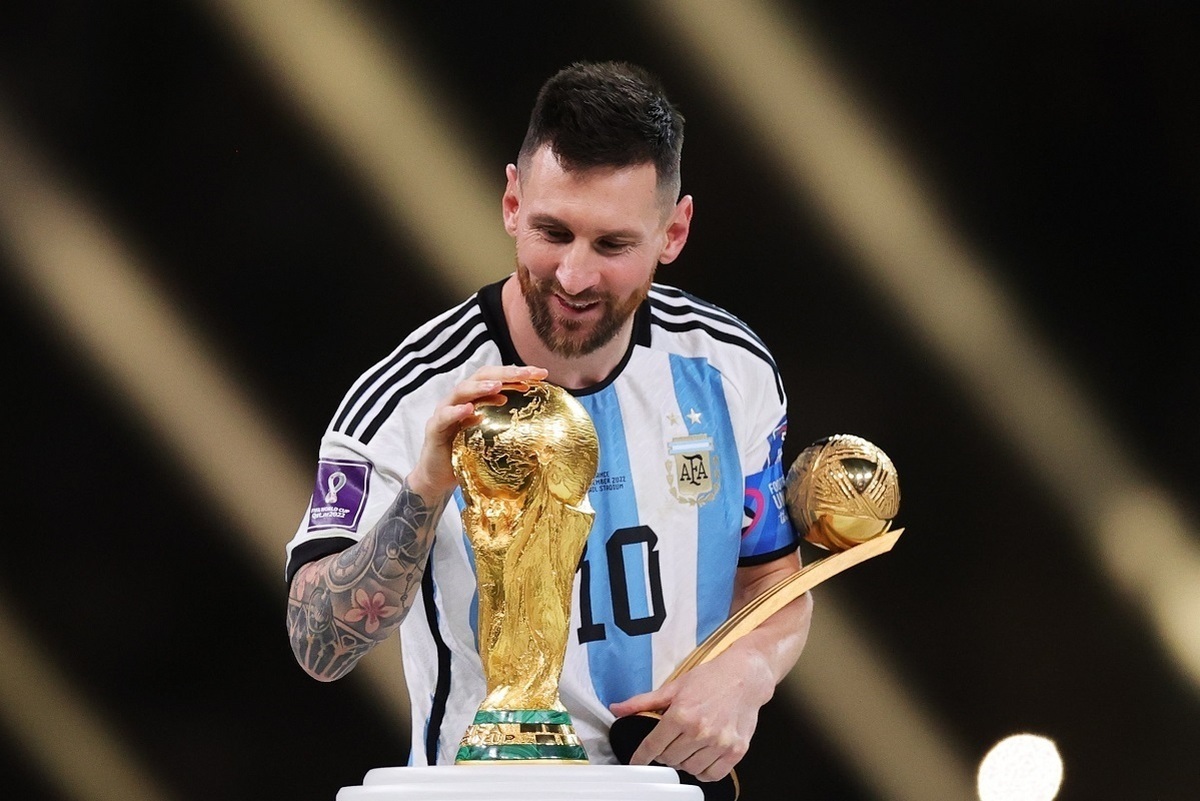 شبکه اپل تی‌وی پلاس تریلر جدیدی از مستند ورزشی Messi’s World Cup: The Rise of a Legend را پخش کرد.