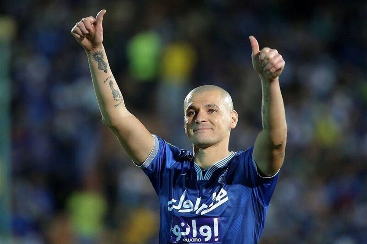 خرید جدید استقلال امشب وارد تهران خواهد شد.
