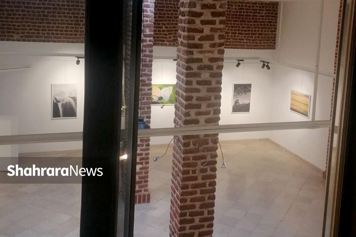نگارخانه آسمان در بلوار وکیل آباد این روزها میزبان نمایشگاه عکس مانوژا عکس‌هایی از طبیعت است.