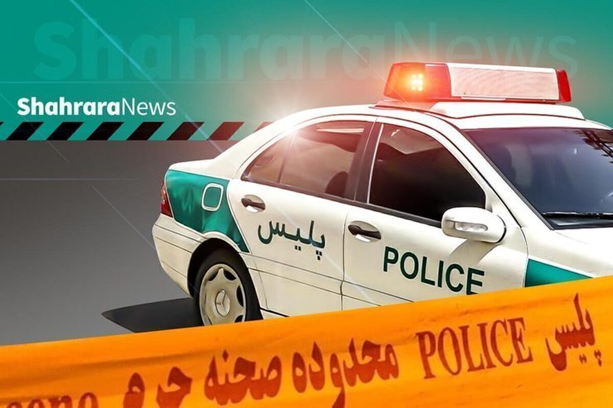 دزدان موتورسوار پس از ربودن گوشی یک تبعه اروپایی در مشهد به شدت با یک پراید برخورد کردند.
