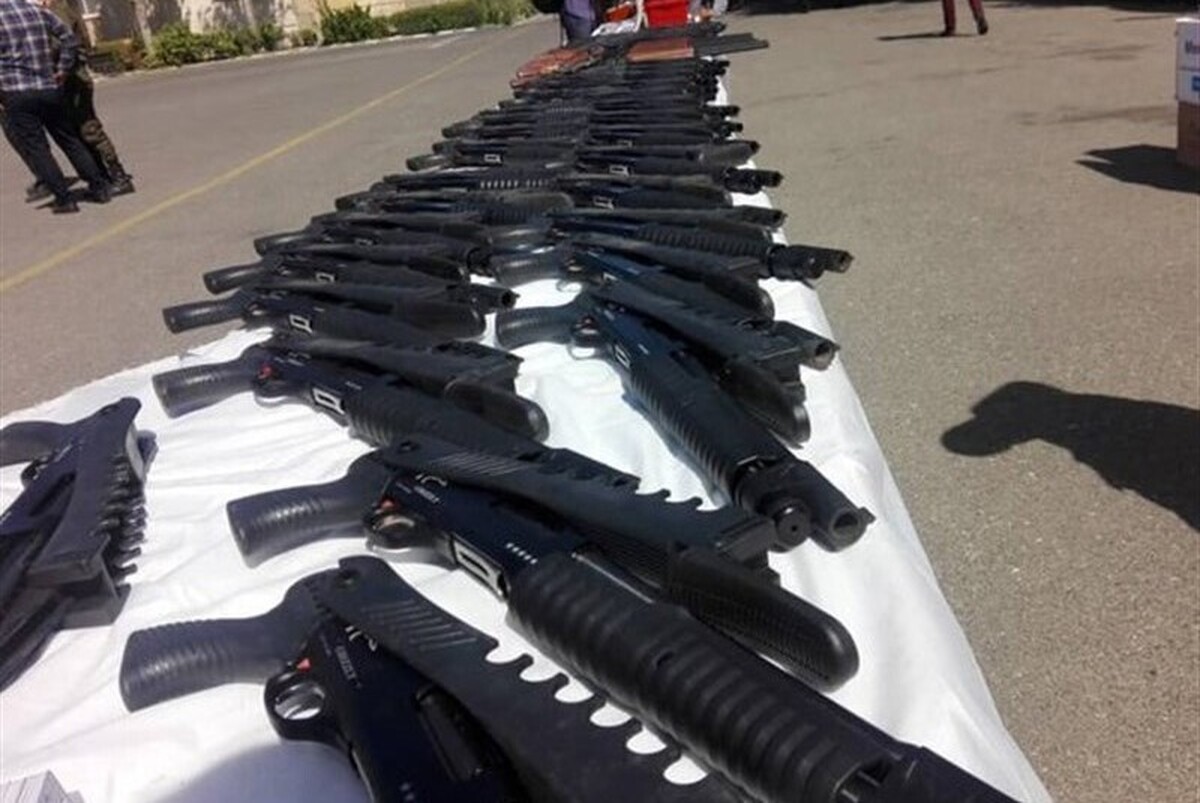 معاون دادستان مشهد اعلام کرد که  از اعضای این باند ۴۰ قبضه سلاح جنگی و شکاری، کشف و ضبط شد.