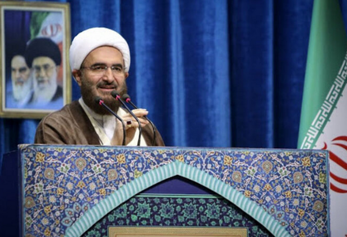 امام جمعه موقت تهران با اشاره به اینکه جاهلیت مدرن غربی امروز هویت زنان را زنده به گور می‌کند، گفت: انقلاب اسلامی بزرگ‌ترین خدمت برای احیای هویت زن معاصر ایرانی انجام داد.