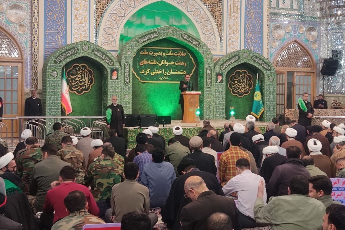 مراسم بزرگداشت ۹ دی در حرم مطهر رضوی آغاز شد.