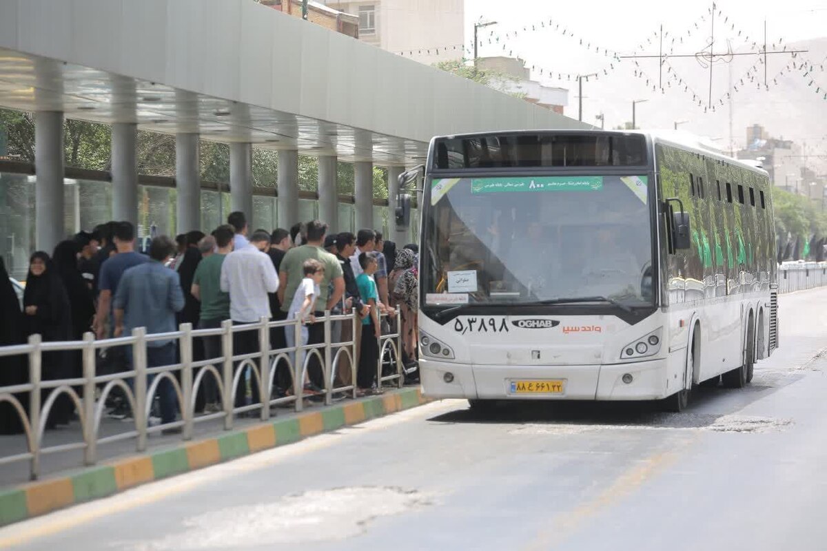 سرپرست سازمان اتوبوسرانی شهرداری مشهد از سرویس دهی رایگان این ناوگان در روز ۱۰ دی ماه خبر داد.