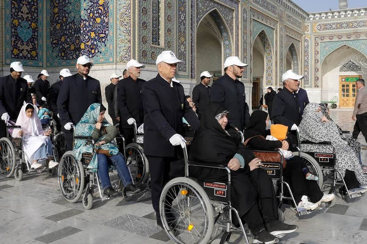 معاونت امداد آستان قدس رضوی سالانه میزبانی ۱۵۰‌هزار زائر و مسافر را با ارائه‌ی امکانات اسکان، تغذیه و رفاهیات رایگان به مدت ۳ روز در اختیار زائران قرار می‌دهد و تشرف ۴۰ هزار زائر احسان جو و احسان پذیر را به عهده دارد.