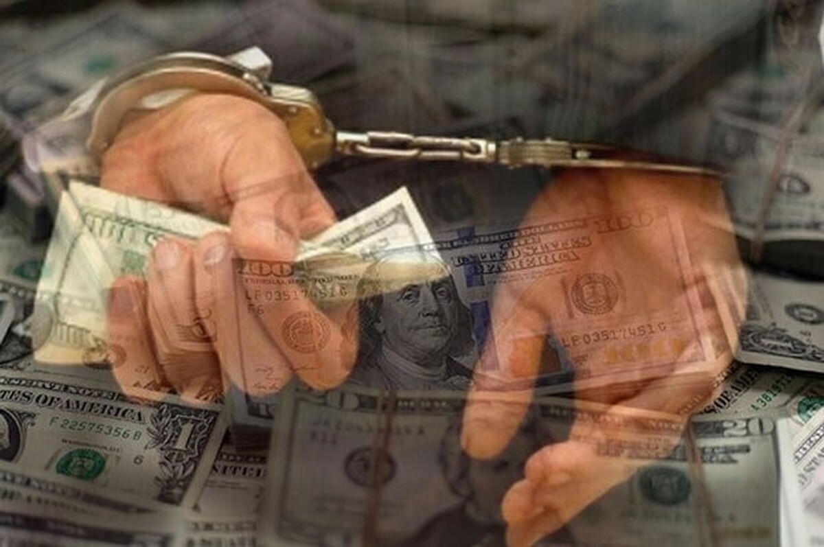 مدیرکل امور مالیاتی خراسان رضوی گفت: این اداره کل از ابتدای سال تاکنون، اقدام به شناسایی بیش از ۱۵ هزار میلیارد تومان معاملات و عملیات مالی مشکوک به پولشویی کرده که مراتب جهت پیگیری و انجام اقدامات تکمیلی به دفتر بازرسی و مبارزه با فرار مالیاتی و پولشویی سازمان امور مالیاتی کشور گزارش و اعلام شده است.
