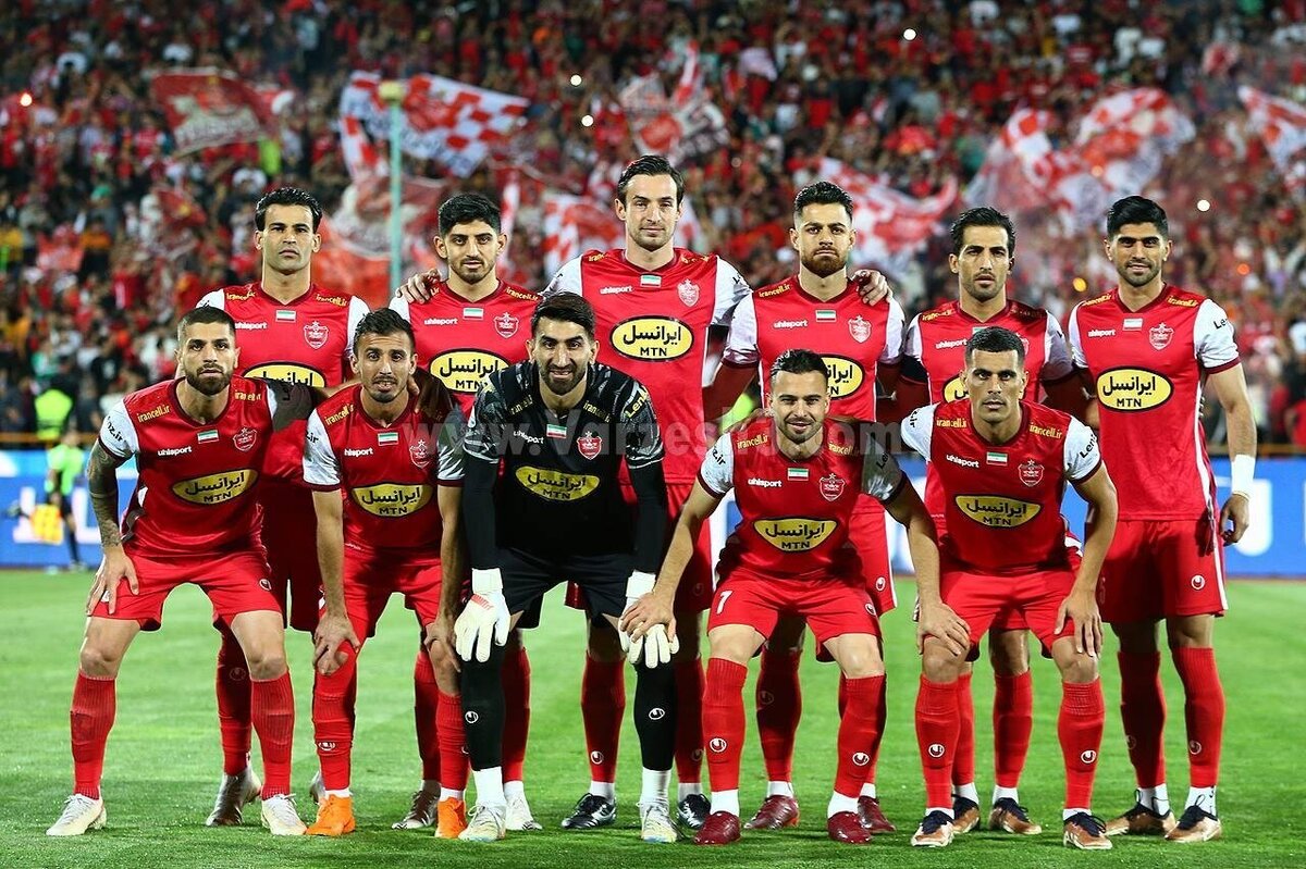 مسئولان پرسپولیس در تلاش هستند تا مهاجم خارجی جذب کنند.