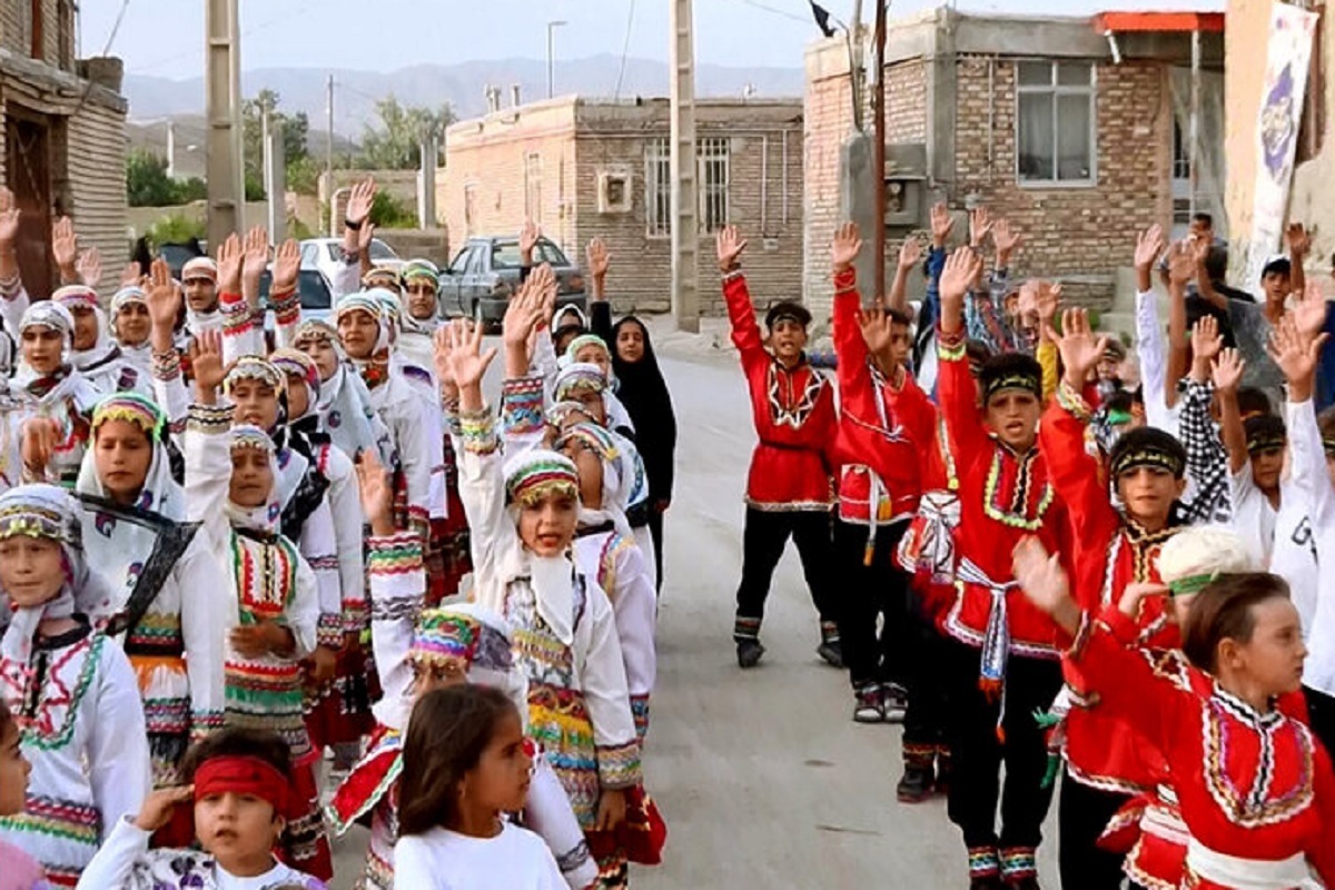 دبیر جشنواره سرود روستایی رضوی از حمایت گروه‌های سرود روستایی در حوزه‌های مختلف آموزشی و اجرای برنامه در قالب‌های مجزا خبر داد.