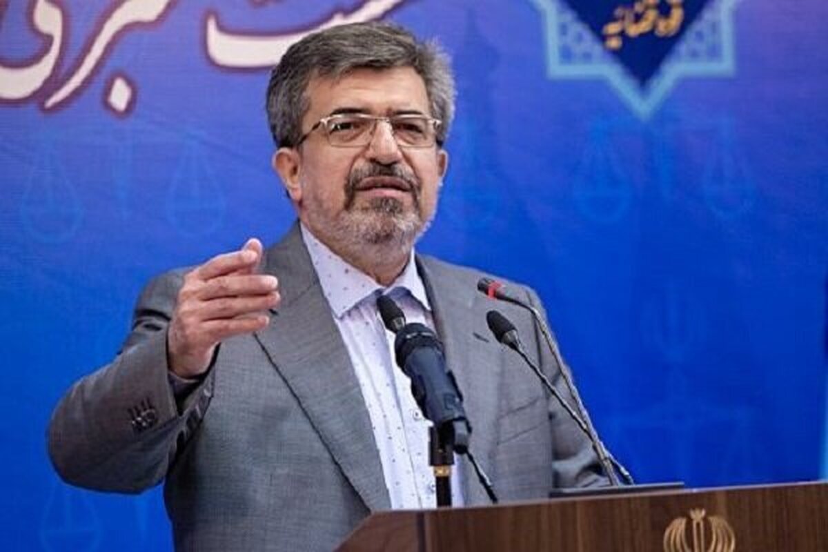 سخنگوی قوه قضاییه گفت: عذرخواهی رسمی رییس قوه قضاییه از مردم محروم ما در عسلویه نسبت به تاخیر ۳۲ ساله در اعطای اسناد رسمی آنان، اقدامی انقلابی است.