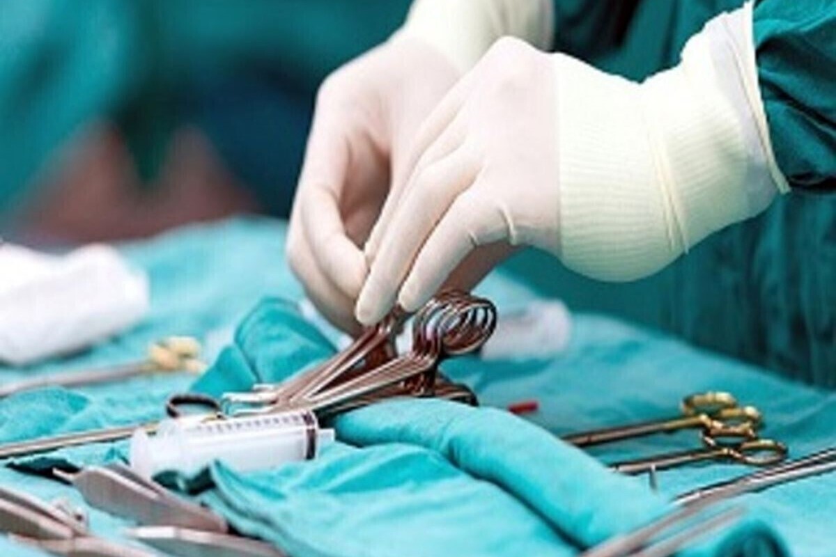 اهدای اعضای بیمار مرگ مغزی در دانشگاه علوم پزشکی مشهد موجب نجات و ادامه زندگی چند بیمار نیازمند به عضو شد.