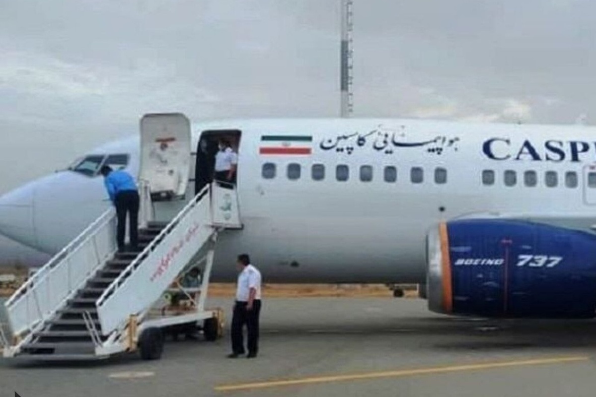 معاون استانداری لرستان گفت: پرواز مشهد فرودگاه خرم آباد پس از گذشت ۲ سال وقفه با پیگیری‌های مستمر دایر شد.