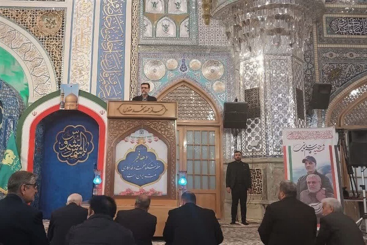 رئیس بنیاد شهید و امور ایثارگران خراسان رضوی گفت: ملت ایران همواره ثابت کرده‌اند که با نثار جان و حتی به قیمت تقدیم شهید، گوش به فرمان رهبر و مقتدای خویش هستند.