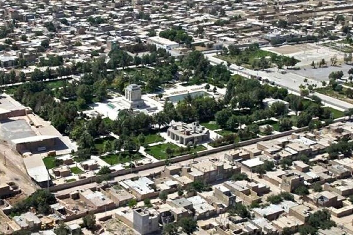 معاون دادستان مرکز خراسان رضوی گفت: موقعیت مکانی شهر توس، منجر به ایجاد مشکلات و معضلات بسیاری شده است و ساخت‌وساز‌های غیرمجاز در رأس این هرم قرار دارد.