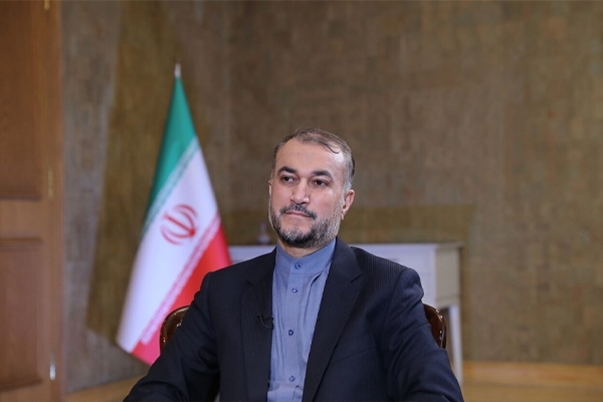 وزیر خارجه کشورمان با اشاره به برد تیم ملی فوتبال ایران مقابل ژاپن در پیامی نوشت: پرچم بالاست.