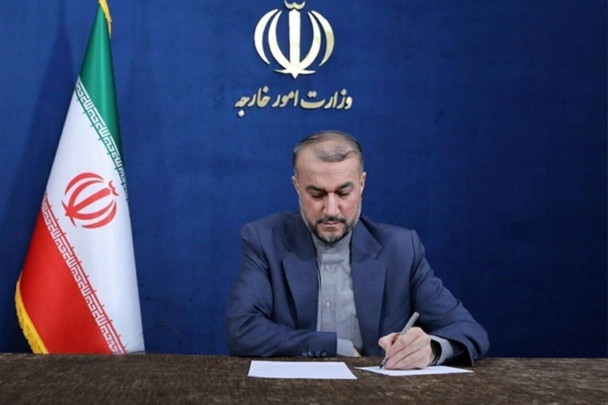 وزیر امور خارجه جمهوری اسلامی ایران با انتشار متنی در شبکه اجتماعی ایکس ضمن اشاره به دیدار خود با وزیر خارجه انگلیس تصریح کرد که در این دیدار به وی به روشنی گفته است که تداوم جنگ راه حل نیست و خشم منطقه را نیازمایند.