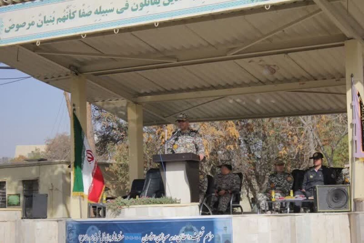 فرمانده گروه شهید دکتر حمزه صادقی در منطقه پدافند هوایی شمال شرق کشور، گفت: سربازان در نظام مقدس اسلامی فرزندان و هویت ما هستند و سلامت روحی و جسمی آن‌ها برای ما دارای اهمیت ویژه‌ای است.